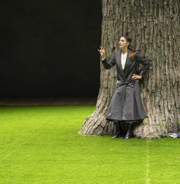 L’Orlando di Virginia Woolf diventa un monologo sulla bellezza e sulla morte