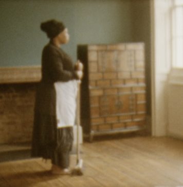 Joy Gregory, un delicato modo di visualizzare l’immaginario femminile