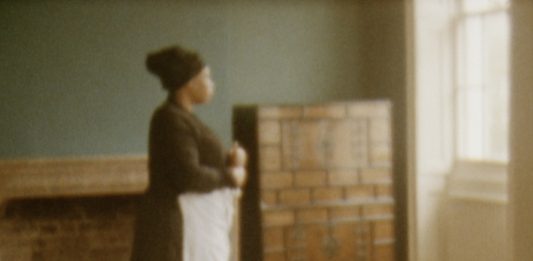 Joy Gregory, un delicato modo di visualizzare l’immaginario femminile