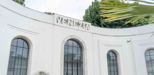 Artefici del nostro tempo 2026: torna il premio che fa esporre alla Biennale