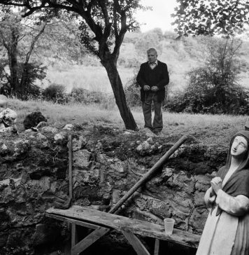 A Fair Day: il cold case irlandese di Martin Parr, prima del colore