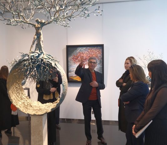 Andrea Roggi. A Parigi la mostra celebrativa dei 50 anni di carriera