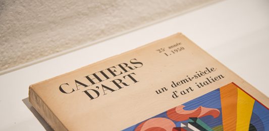 100 anni di Cahiers d’Art, con uno speciale allestimento alla Guggenheim di Venezia