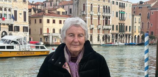 Emilia Kabakov torna a Venezia, con un diario collettivo per la Biennale 2026 Emilia Kabakov Venezia