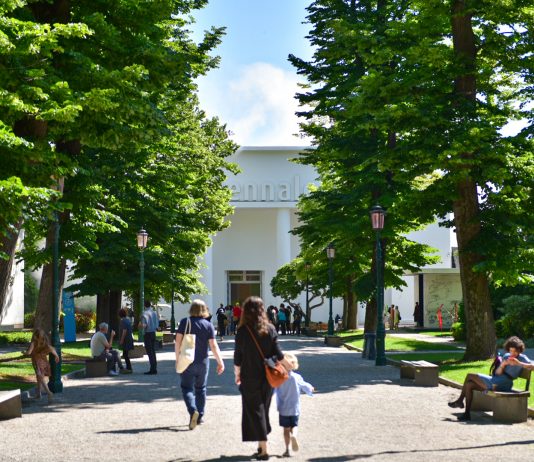 In Minor Keys: la Biennale Arte 2026 sarà un cammino tra poesia, suono e performance