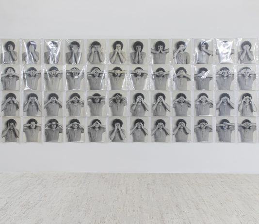 Un gesto semplice, una presenza totale. Klaus Rinke, a Bergamo