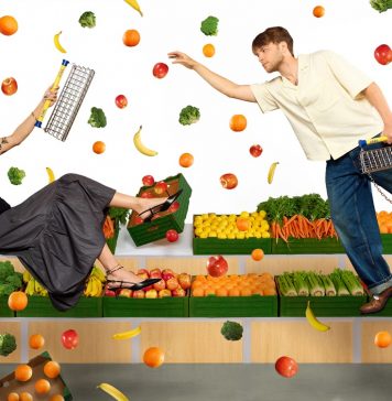 Torna la Lidl mania: tutti in fila per la nuova bag disegnata da Nik Bentel