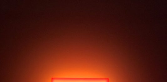 L’arte generativa di Brian Eno risuona tra giardini segreti e architetture storiche di Parma