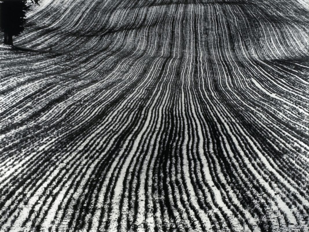 Mario-Giacomelli-Paesaggio1983-2004-1920x1439