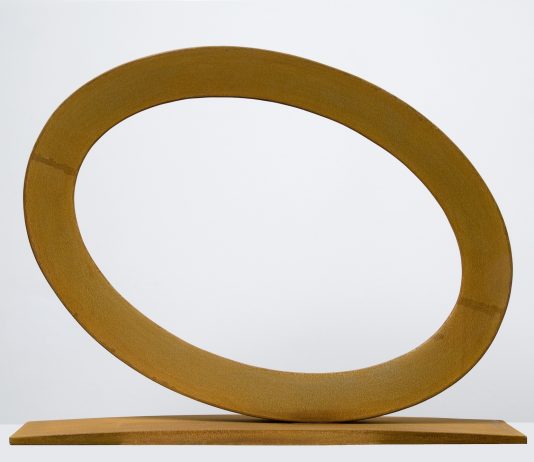 La curva e l’intensità del segno: Mauro Staccioli in mostra a Firenze