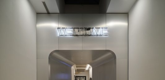 Dentro Casa Italia alla Triennale Milano, dove le Muse greche ispirano la mostra dei Giochi Olimpici casa italia milano