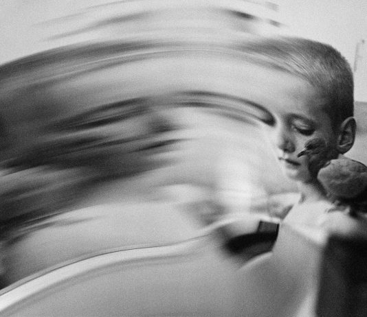 La promessa latente nella fotografia perturbante di Linda Fregni Nagler Linda Fregni Nagler