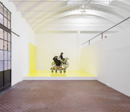 Quando la memoria si incrina e il tempo smette di scorrere: Andro Wekua a Milano andro wekua