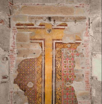 Volto Santo di Lucca: il restauro del tempietto rivela una cappella medievale