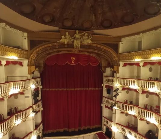 Il futuro del Teatro Sannazaro: lo Stato pronto ad acquistare la storica sala di Napoli