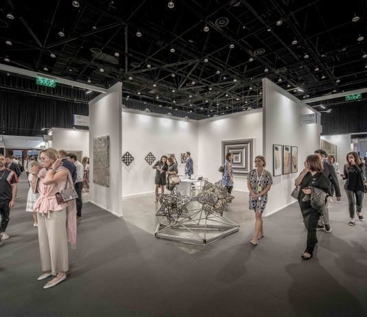 Art Dubai rinviata: la fiera cambia formato per la guerra in Medio Oriente