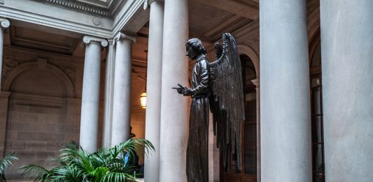 Da Vermeer alla fotocopia, cinque mostre da vedere ora a New York