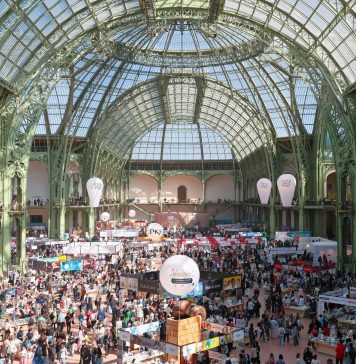 I librai contro Amazon: il colosso dell’e-commerce si ritira dal Festival du Livre di Parigi