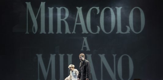 Miracolo a Milano a teatro: la fiaba sociale di Longhi tra Brecht e neorealismo