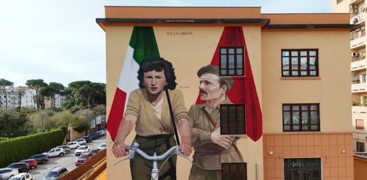 Una bandiera rossa nel murales per la Resistenza: scoppia la polemica a Palermo