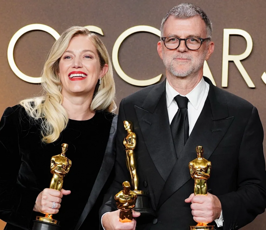 Agli Oscar 2026 trionfa Una battaglia dopo l’altra. E sul palco irrompe la guerra