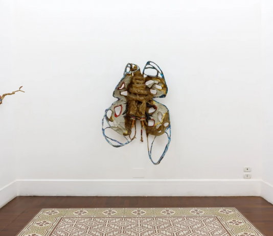 Per Rosa Panaro la cartapesta era materia politica: la mostra a Napoli