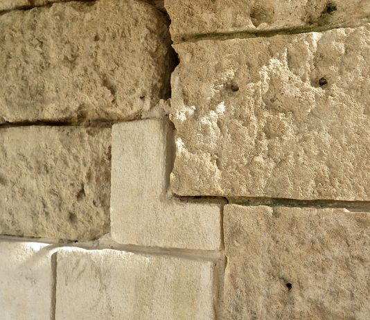 Il gioco di pieni e vuoti, nella mostra di Valerio Rocco Orlando sulla exibart digital gallery Valerio Rocco Orlando exibart