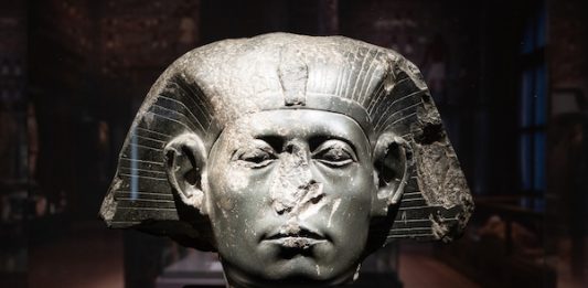 Una Sfinge l’attrae. Massimiliano d’Asburgo e le collezioni egizie tra Trieste e Vienna fino al 1 novembre 2026 la grande mostra alle Scuderie del Castello di Miramare, Trieste