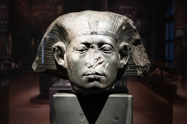 01_Installation views_Una Sfinge l'attrae_Ph. Fabio Parenzan