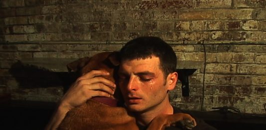 Frammenti di un linguaggio d’amore: la mostra di Uri Aran al Madre