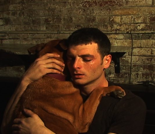 Frammenti di un linguaggio d’amore: la mostra di Uri Aran al Madre