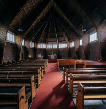 Manifesta 16 guarda alla comunità: 100 artisti per ripensare lo spazio pubblico