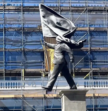 Banksy torna a colpire con una nuova scultura nel cuore di Londra