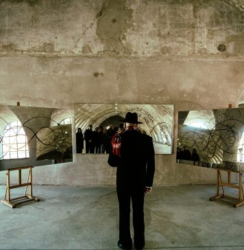 Three Mirrors, l’opera di Michelangelo Pistoletto arriva sugli schermi delle città