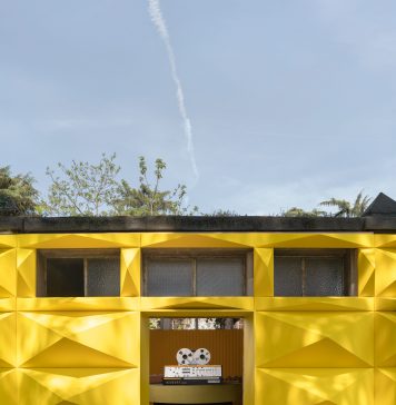 Da Alcova il suono si attraversa, tra design e sintetizzatori vintage