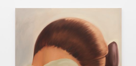 Nel mondo di Tina Dion, dove l’immagine porta le tracce del rimosso