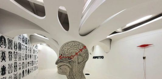 Marco Bernardi, macchine inutili contro la tirannia dell’algoritmo Marco Bernardi, Egonoclastia, veduta della mostra, Ex Elettrofonica, Roma