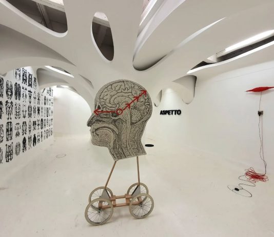 Marco Bernardi, macchine inutili contro la tirannia dell’algoritmo Marco Bernardi, Egonoclastia, veduta della mostra, Ex Elettrofonica, Roma