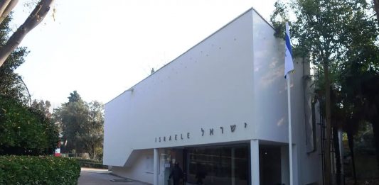 Biennale, Israele contro il «Boicottaggio» dei premi. E il Padiglione russo apre solo alla preview