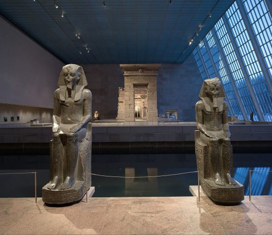 Al Metropolitan Giacometti incontra l’antico Egitto: la mostra nel Tempio di Dendur