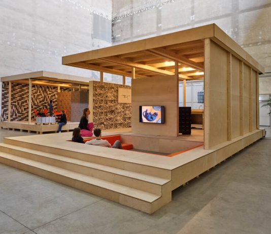 Un labirinto per ritrovarsi: a Milano Tiravanija trasforma Pirelli HangarBicocca in una casa da abitare tiravanija hangarbicocca