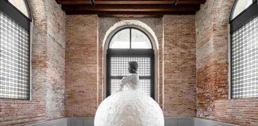 Esercizi di frammentazione: Lorna Simpson a Punta della Dogana