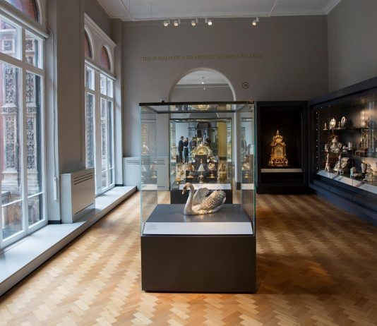 Il V&A mette a nudo la collezione, con la nuova piattaforma sulla provenienza dei reperti