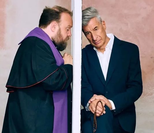 Pronto, Maurizio? Cattelan ha attivato una hotline per confessare i propri peccati