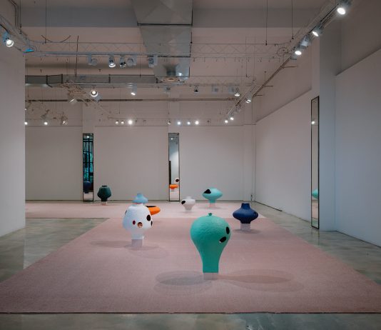 Lo stilista Kris Van Assche debutta alla Milano Design Week