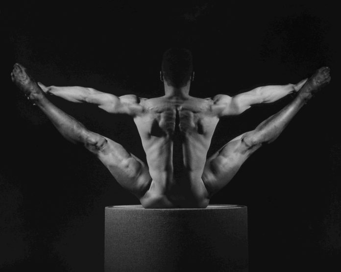 01.Derrick Cross, 1985 © Robert Mapplethorpe Foundation. Used by permission