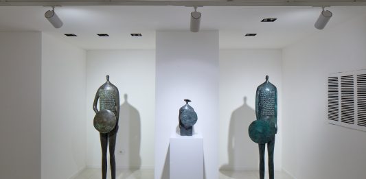 Le sculture di Paolo Staccioli abitano la nostra identità: la mostra alla SimonBart di Bologna Paolo Staccioli, Archeologia della forma, veduta della mostra, SimonBart Gallery, Bologna, 2026