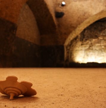 Omphaloi: il sottosuolo di Napoli risuona alla Fondazione Morra Greco