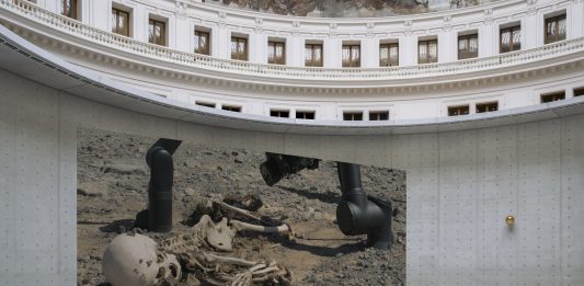 CLAIR-OBSCUR. Scrivere nell’oscurità del presente. La mostra alla bourse de commerce – Pinault Collction a Parigi