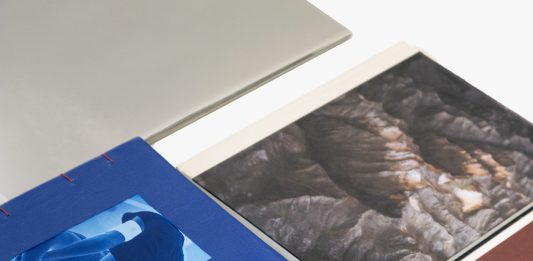Il libro fotografico come opera: a Exposed Torino arrivano i Dummy Award